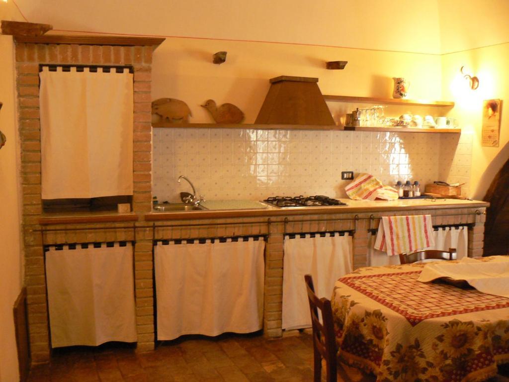 سانتو ستيفانو دي سيسانيو Residence Il Palazzo الغرفة الصورة