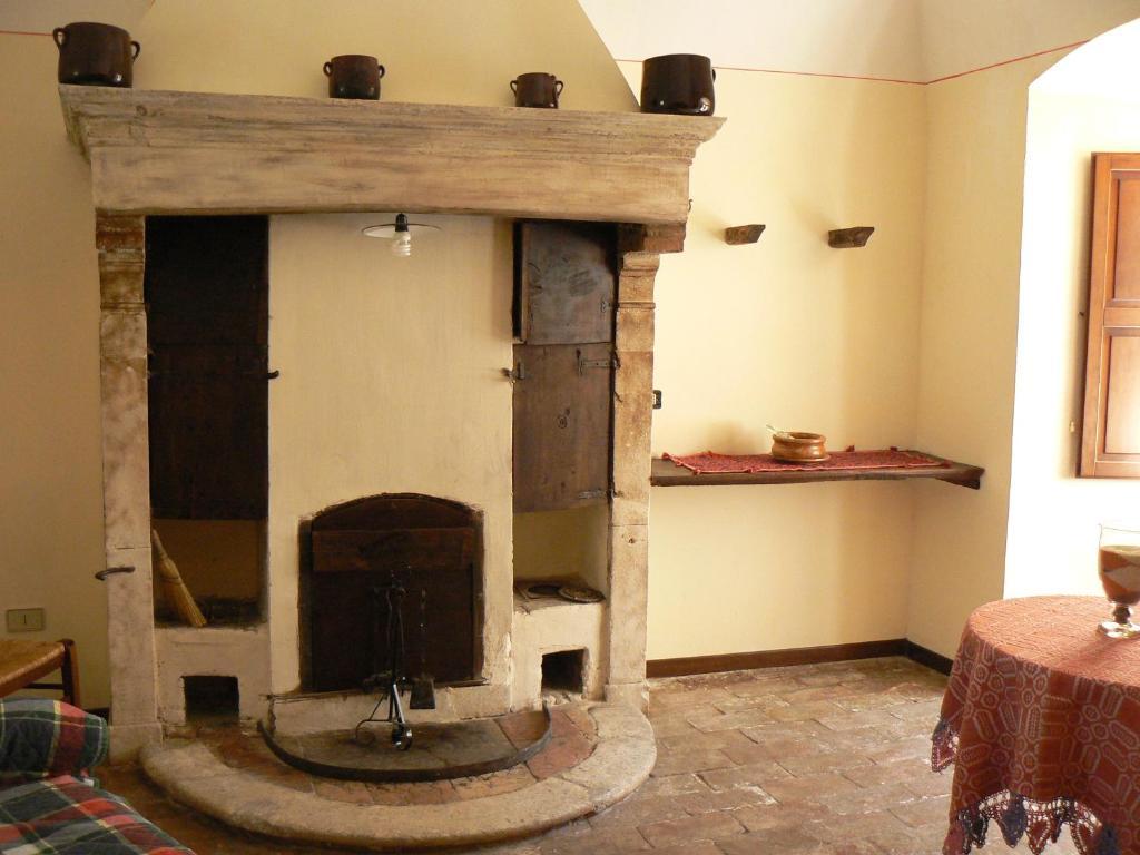سانتو ستيفانو دي سيسانيو Residence Il Palazzo الغرفة الصورة