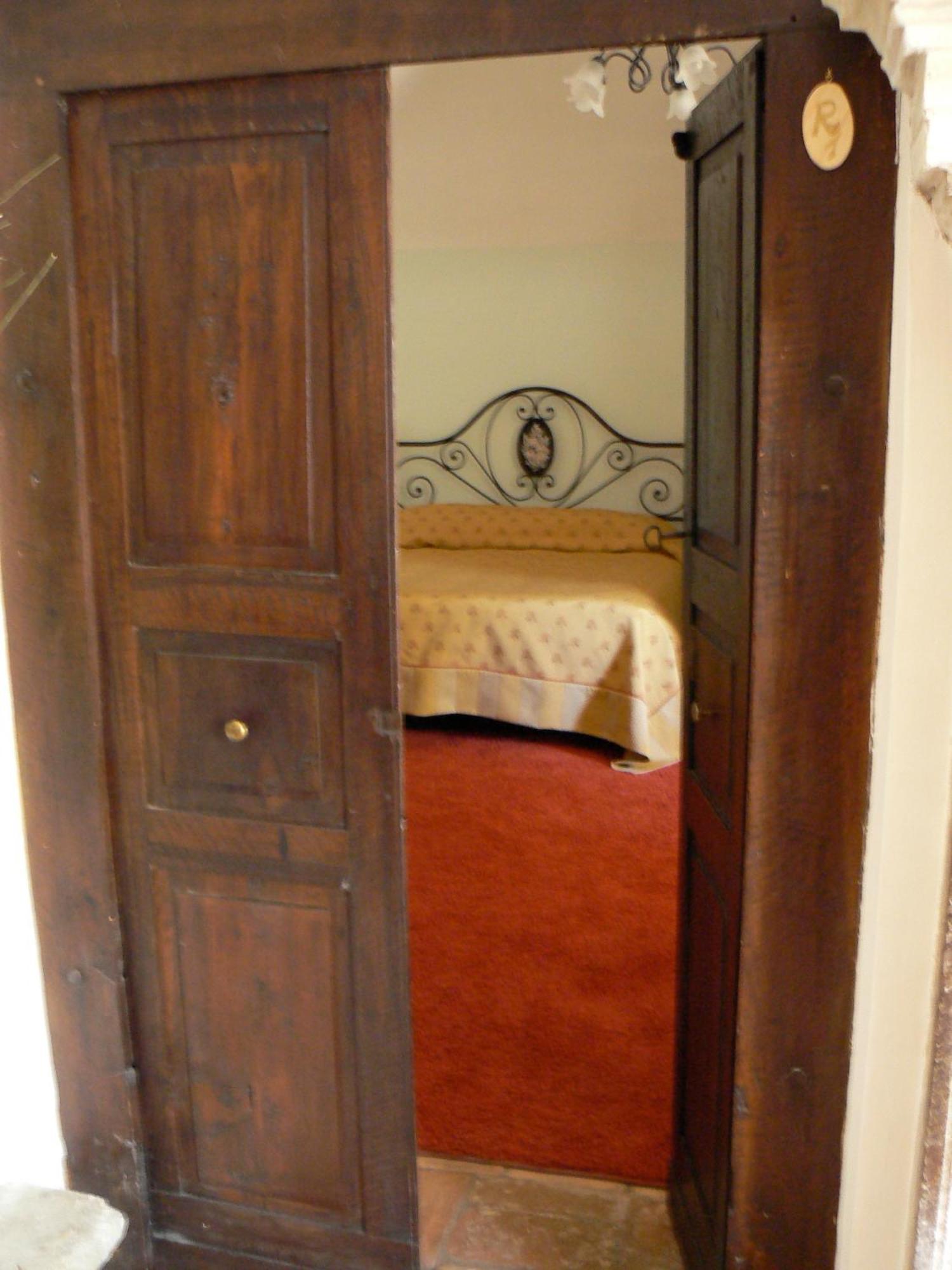 سانتو ستيفانو دي سيسانيو Residence Il Palazzo المظهر الخارجي الصورة
